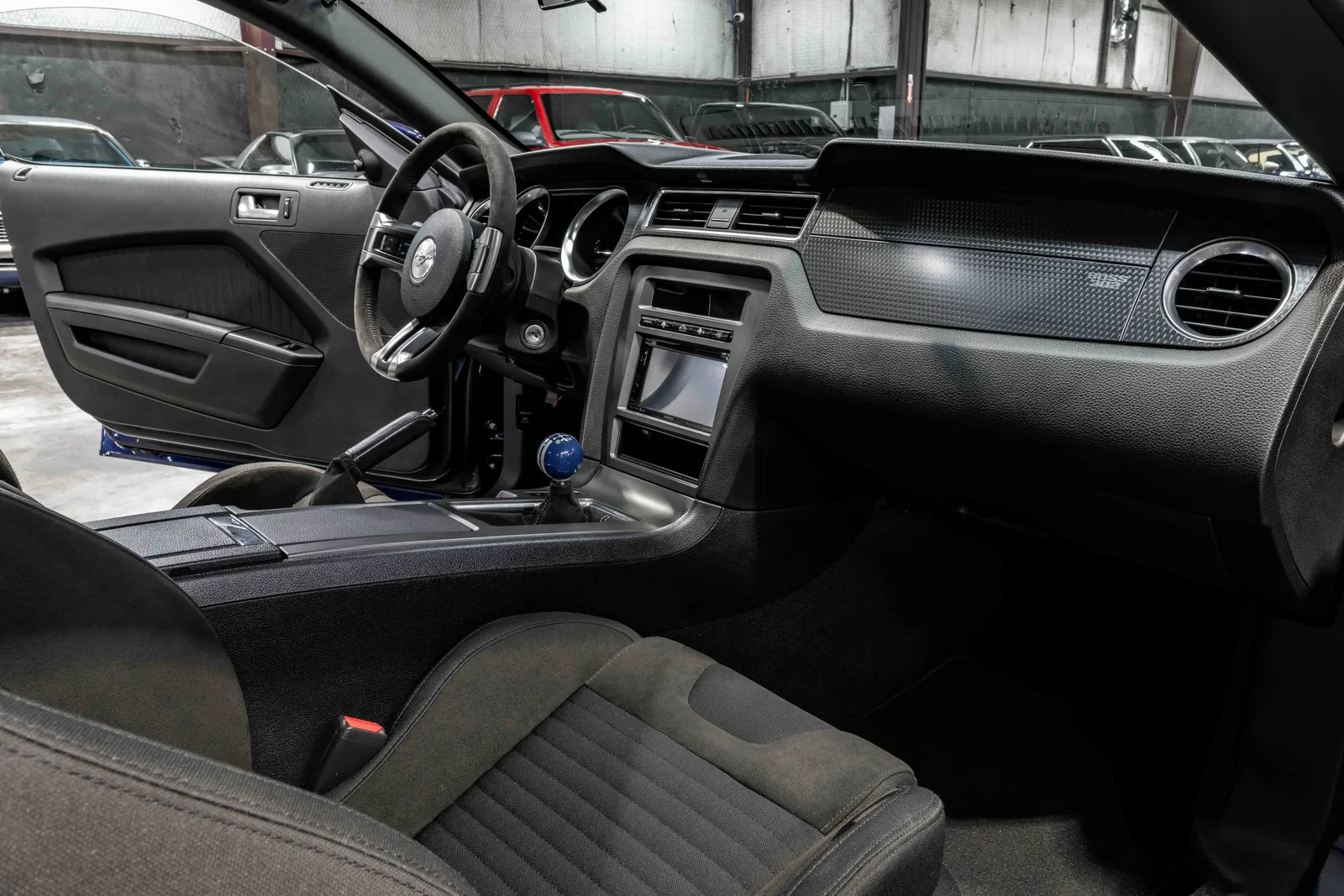 16_ 2012-Ford-Boss 302-Kona Blue Metallic-246264.jpg